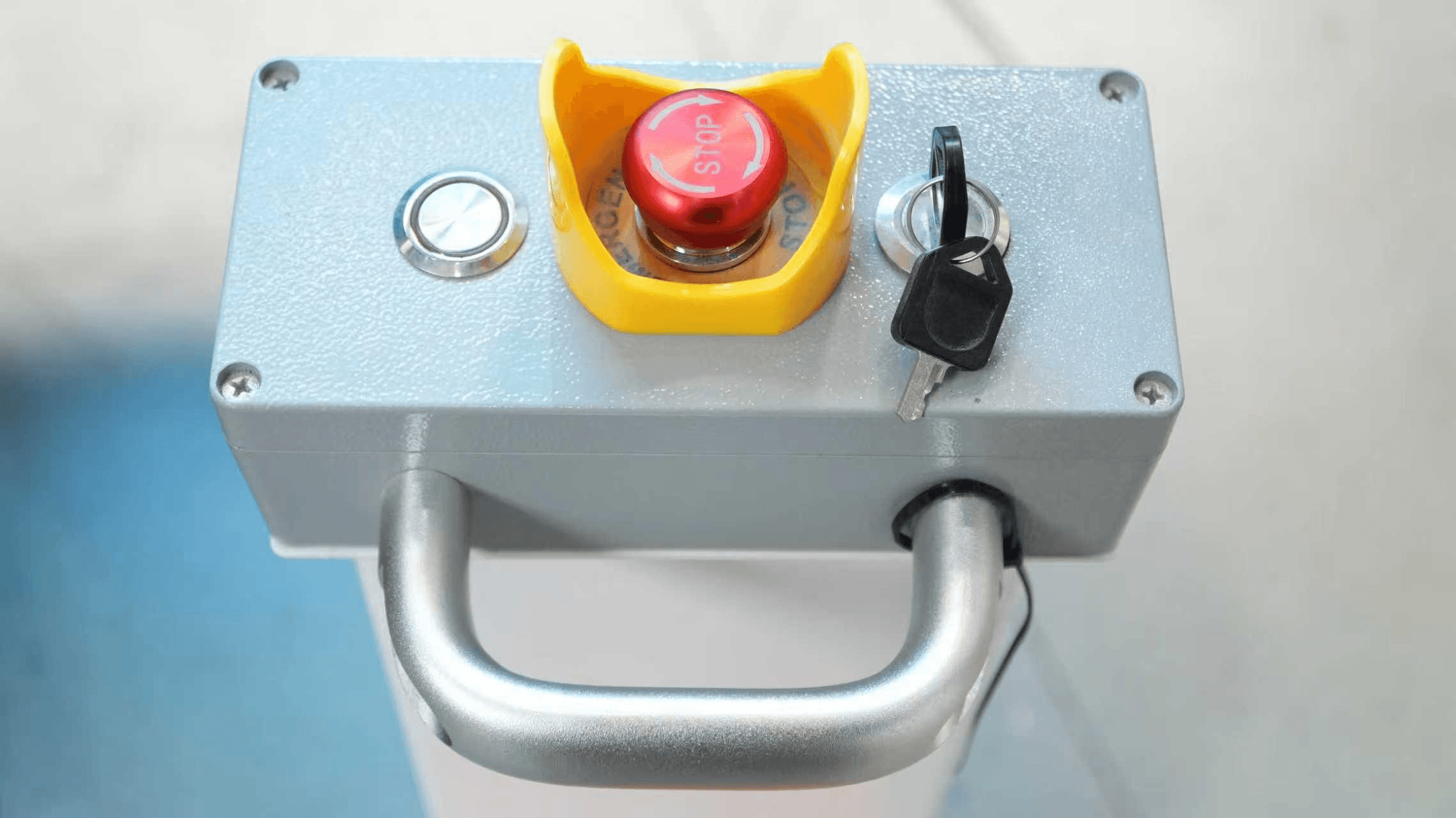 Press brake heavy-duty anti-misstep foot switch