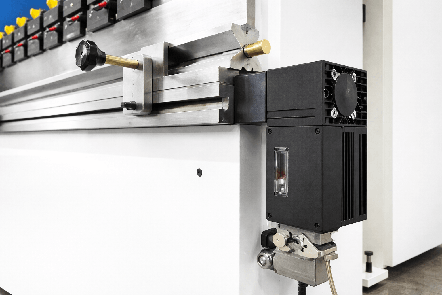 Electric crowning work table on TPBS servo