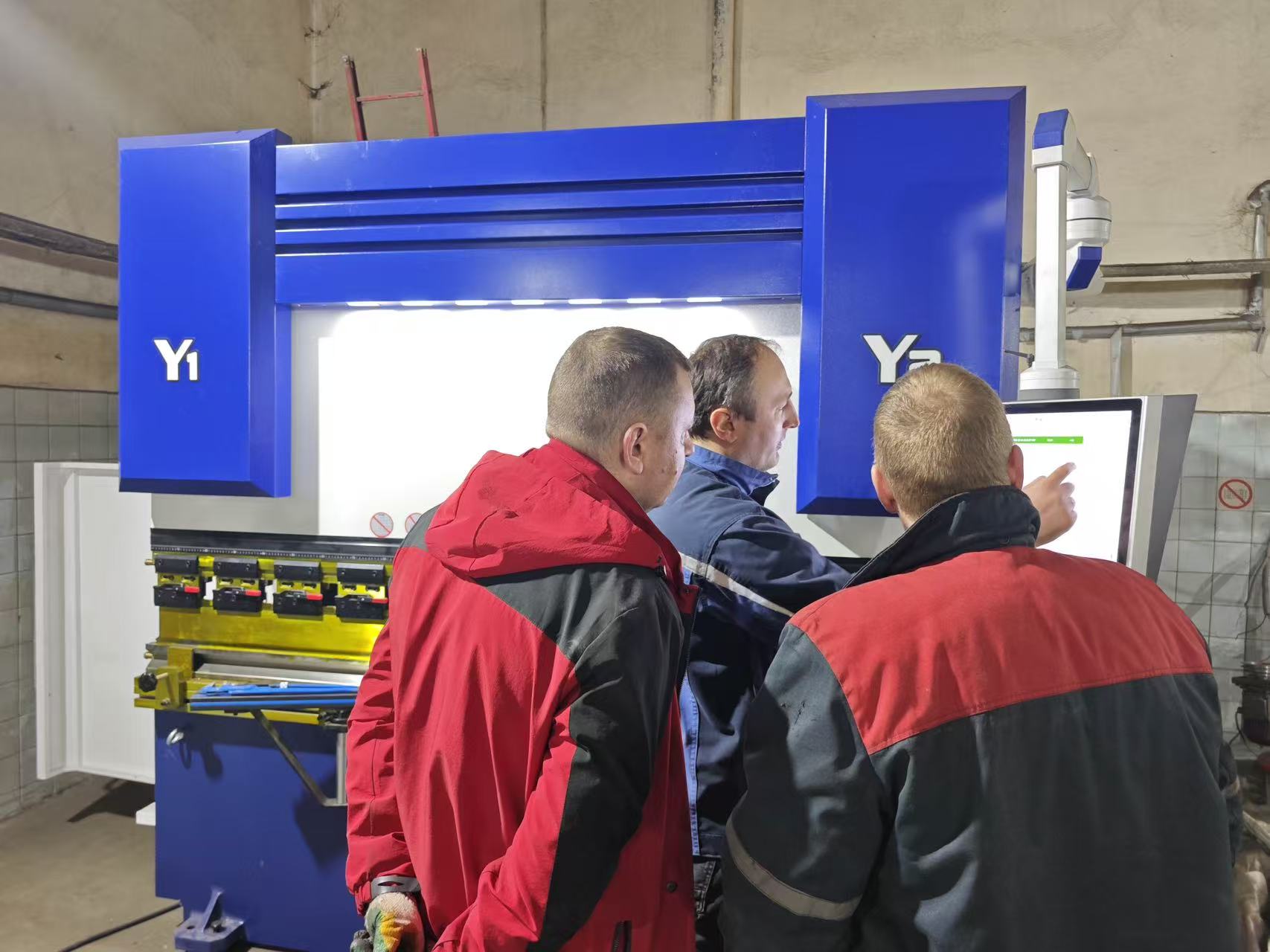 100T2500HK68TX Press Brake for 3mm Carbon Steel Bending in Belarus